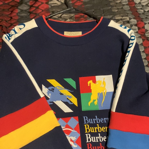 Burberry pull over - Picture 2 of 3